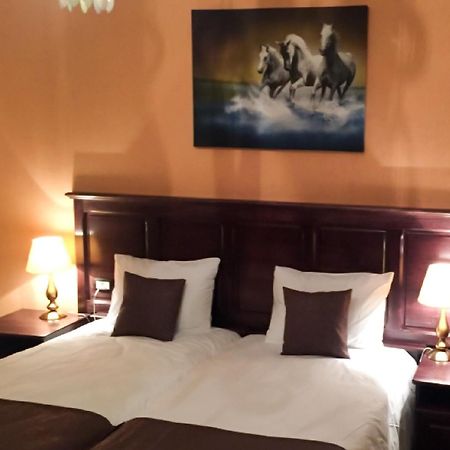 Laura Holiday Hotel Braila Room photo
