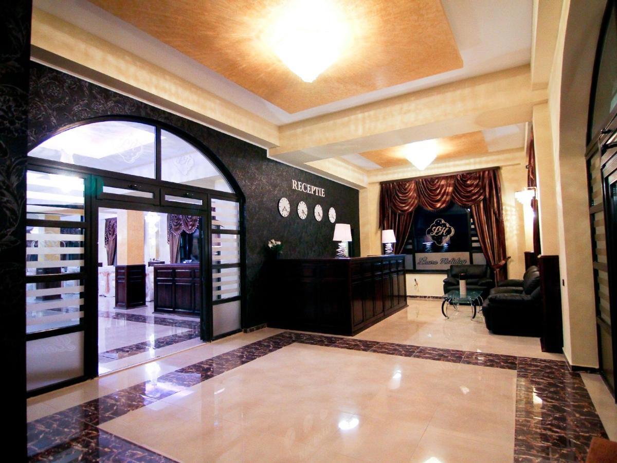 Laura Holiday Hotel Braila Exterior photo