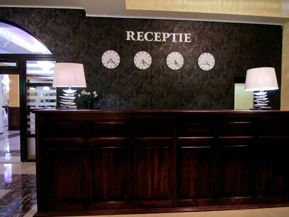 Laura Holiday Hotel Braila Exterior photo