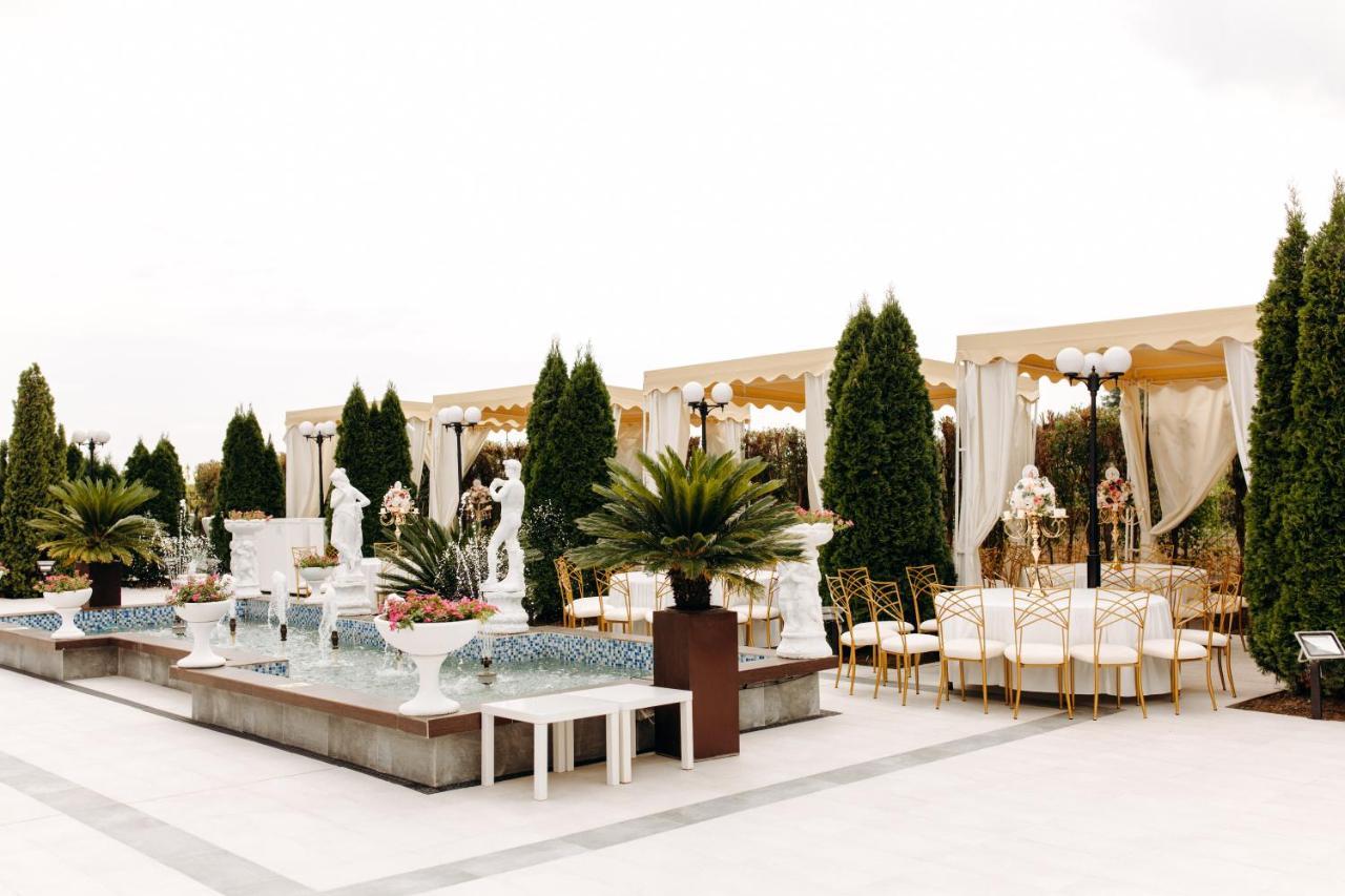 Laura Holiday Hotel Braila Exterior photo
