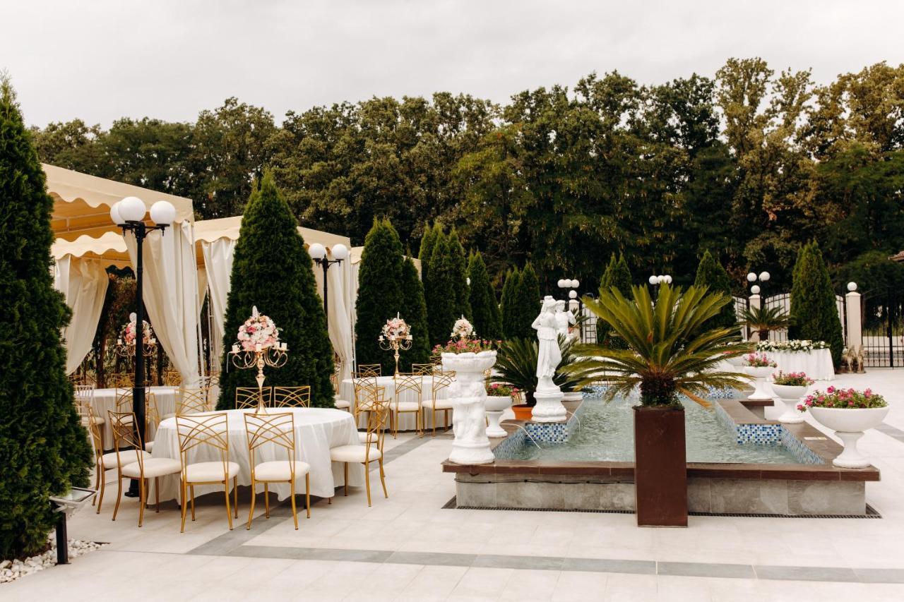 Laura Holiday Hotel Braila Exterior photo