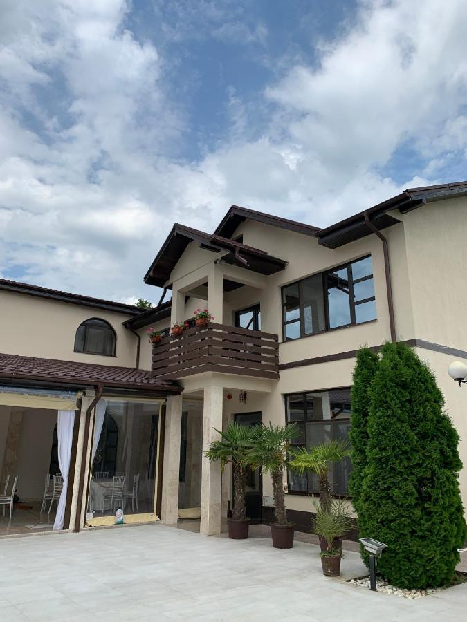 Laura Holiday Hotel Braila Exterior photo