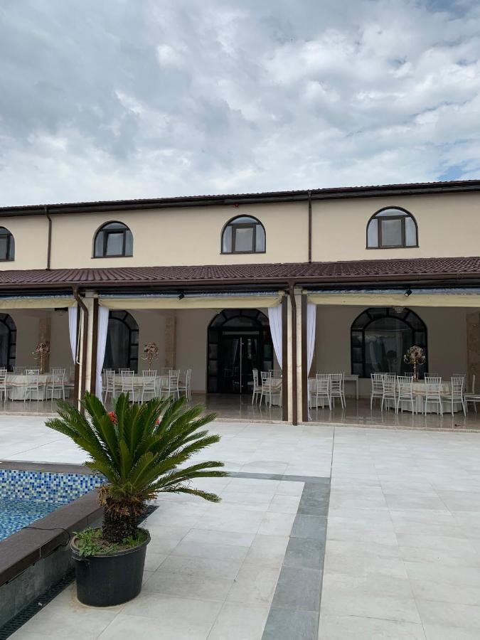 Laura Holiday Hotel Braila Exterior photo