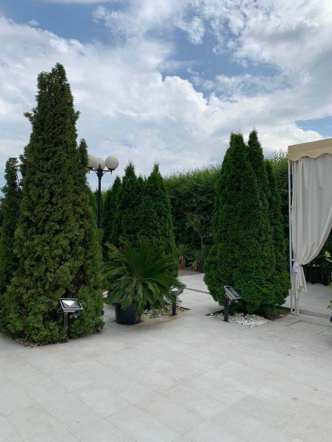 Laura Holiday Hotel Braila Exterior photo