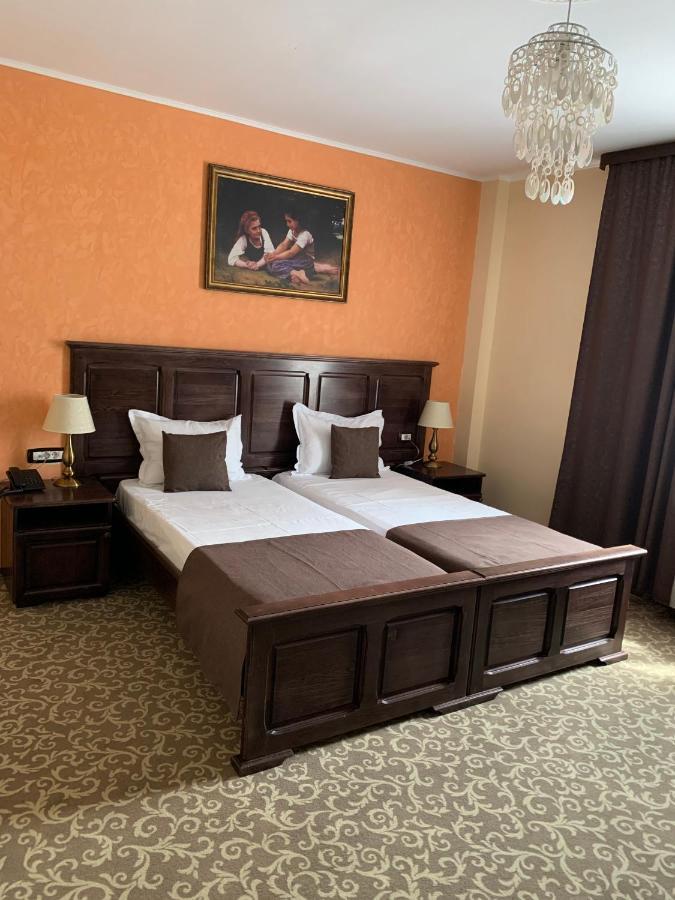 Laura Holiday Hotel Braila Exterior photo