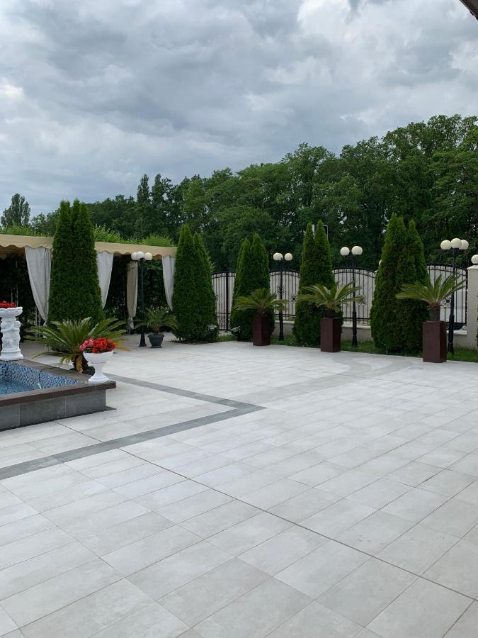 Laura Holiday Hotel Braila Exterior photo