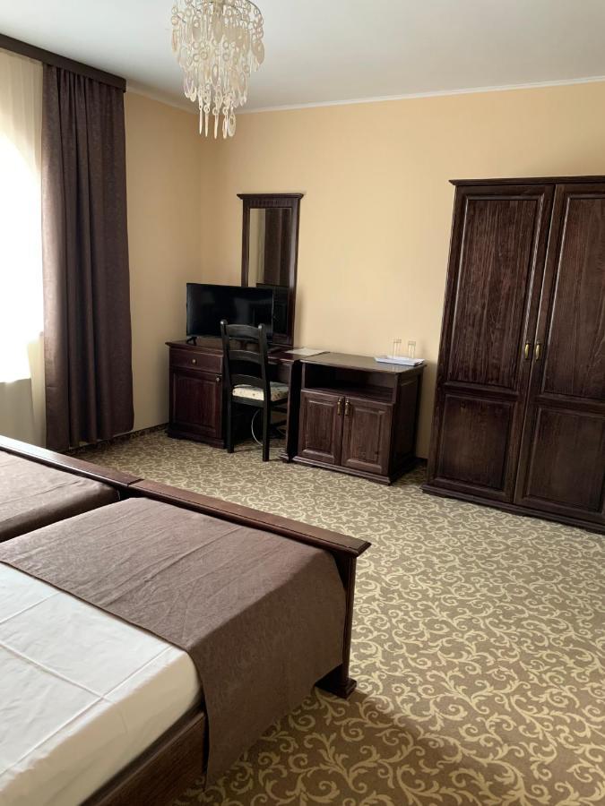 Laura Holiday Hotel Braila Exterior photo