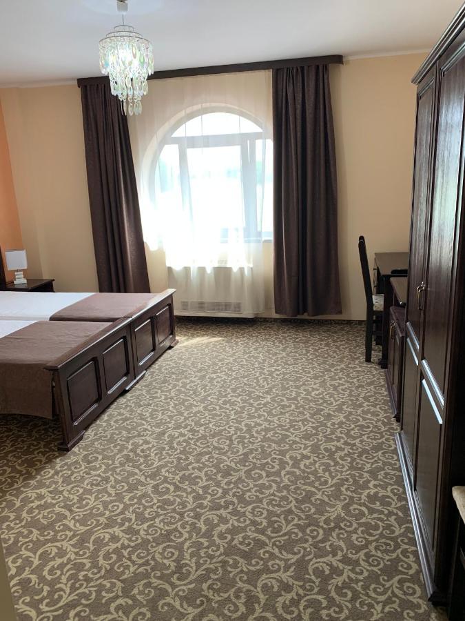 Laura Holiday Hotel Braila Exterior photo