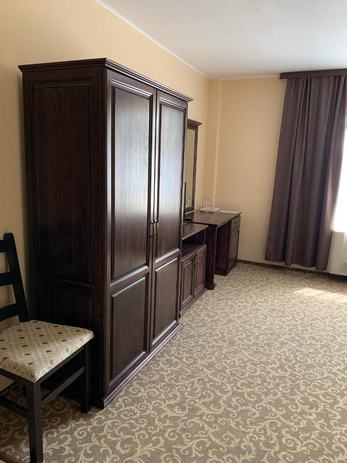 Laura Holiday Hotel Braila Exterior photo